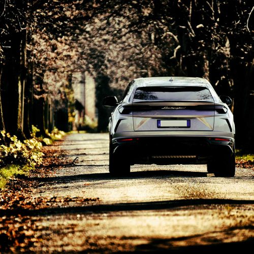 lamborgini-urus lamborgini-urus